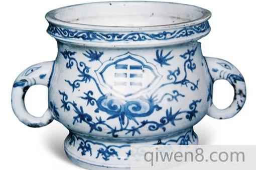 明代空白期的青花瓷有哪些特征?