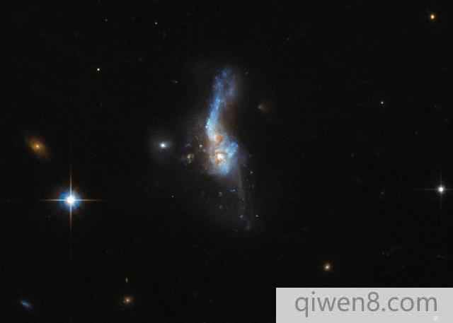 哈勃太空望遠鏡最新拍攝螺旋星系LEDA 52270