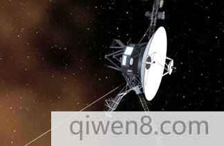 藝術示意圖，飛行在宇宙深處的旅行者飛船