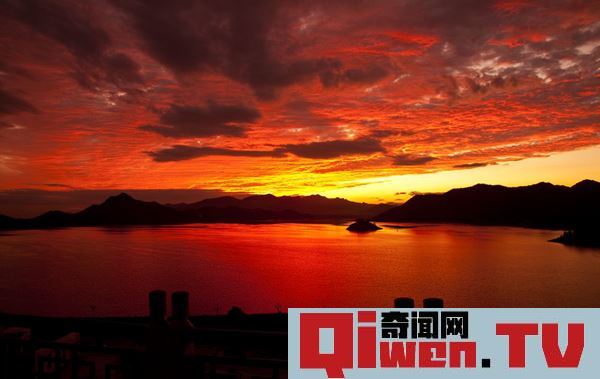 火燒云是怎樣形成的 真的是云朵被火燒了嗎 顏色像