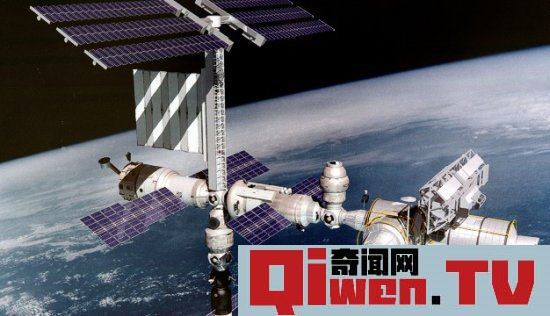 外星人所為 國際空間站竟被撞出裂痕