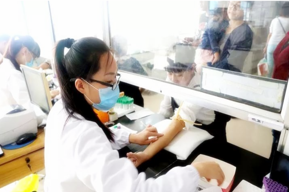 懷孕后，了解清楚哪些孕檢項目是免費的，生娃可以省一大筆開銷