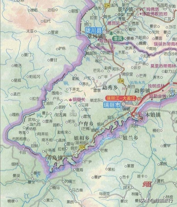 云南省瑞麗市有21萬人口，這里三面環緬甸，有南畹河與瑞麗江環繞