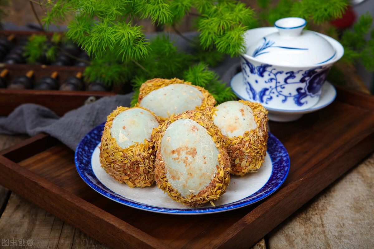 吃皮蛋，“生吃好”還是“煮熟吃好”？味道差別大，學會了不吃錯