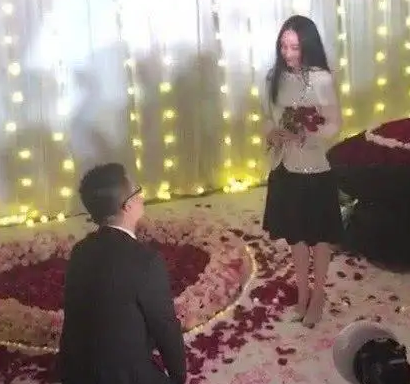 32歲出軌文章，37歲嫁給富豪丈夫，生活中的姚笛是個怎樣的人？
