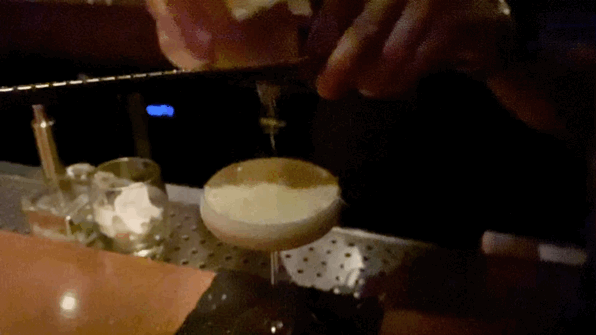 在上海的天花板酒吧“闖關”，喝到第五杯我悟了