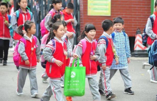小學生入學年齡將調整，夠6歲就能上小學？教育部給出明確答復