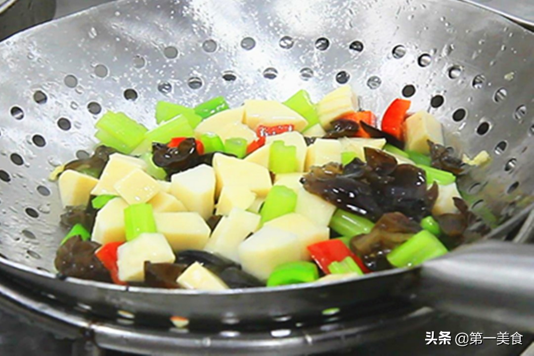春天吃春筍“禁忌”多！牢記：1不忘2不放3不吃，吃不對特傷胃
