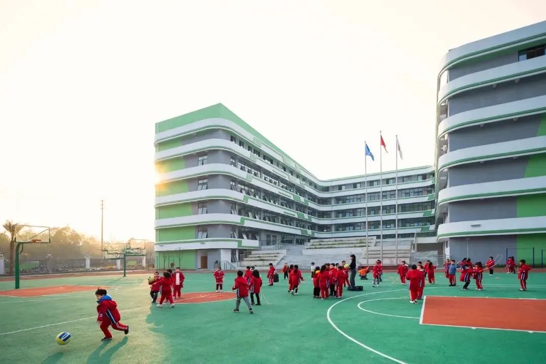 成都西邊,哪些民辦小學值得家長積極關注?