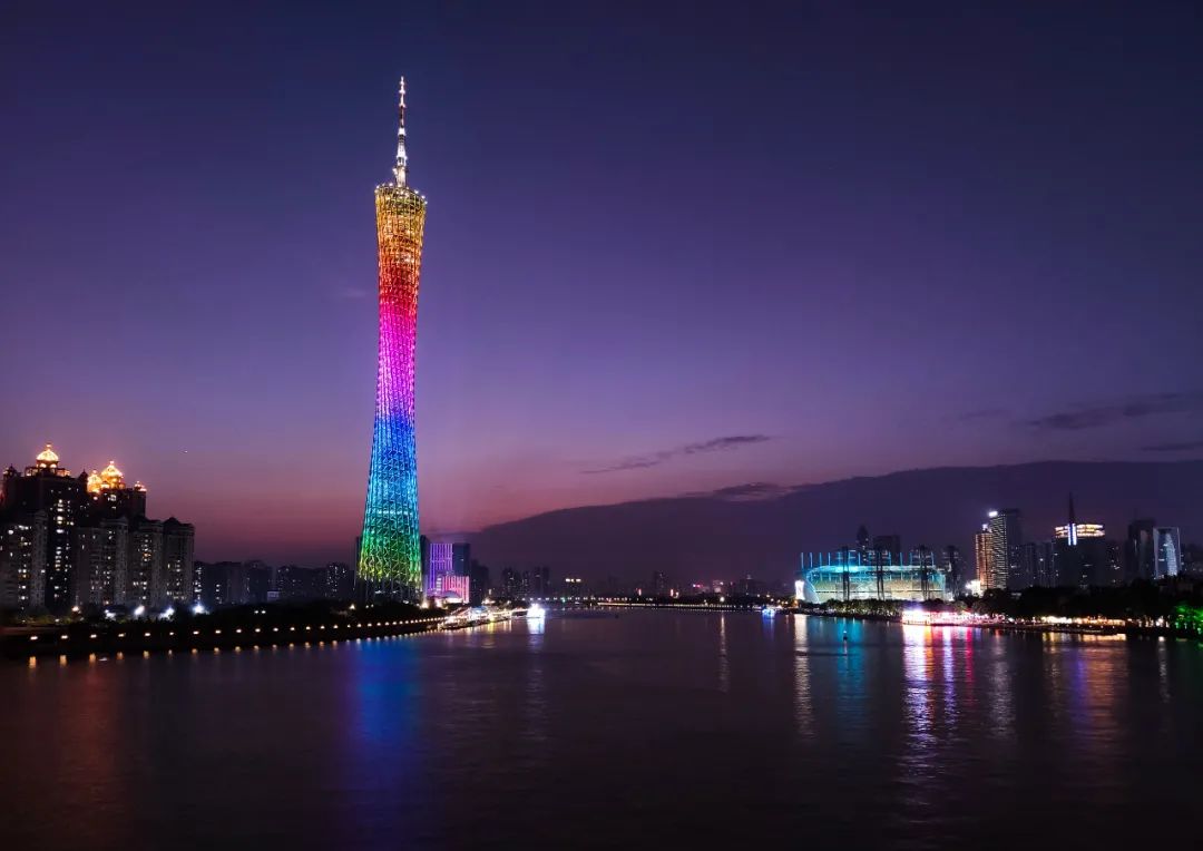 廣州塔“倒下了”？耗資1600萬的百米天橋引爭議，回應：叫“時空隧道”，沒抄襲
