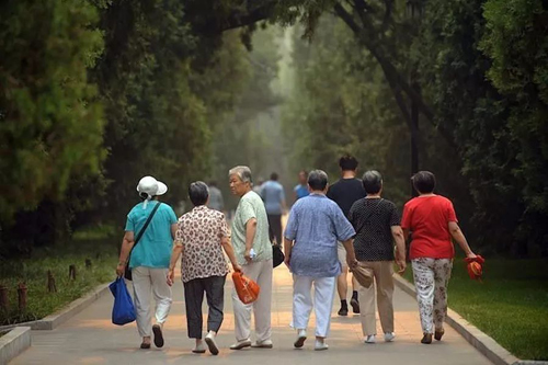 延遲退休方向已確定，2027年正式實施？70、80、90后誰會被影響？