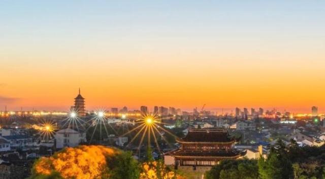 蘇州建一條地鐵，大部分線路都位于昆山境內，預計2023年年底建成