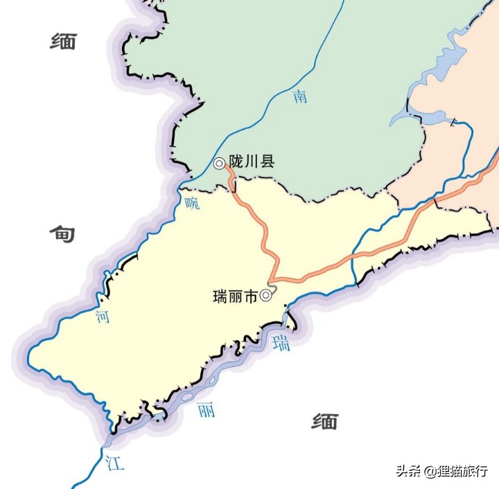 云南省瑞麗市有21萬人口，這里三面環緬甸，有南畹河與瑞麗江環繞