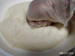 不用泡打粉、小蘇打，只用一物替代，油條也蓬松酥軟，怎么去做呢