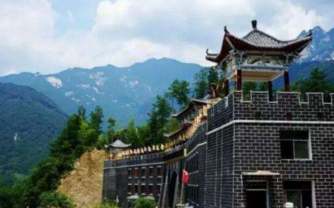 湖北省一個縣，人口超60萬，建縣歷史近1500年