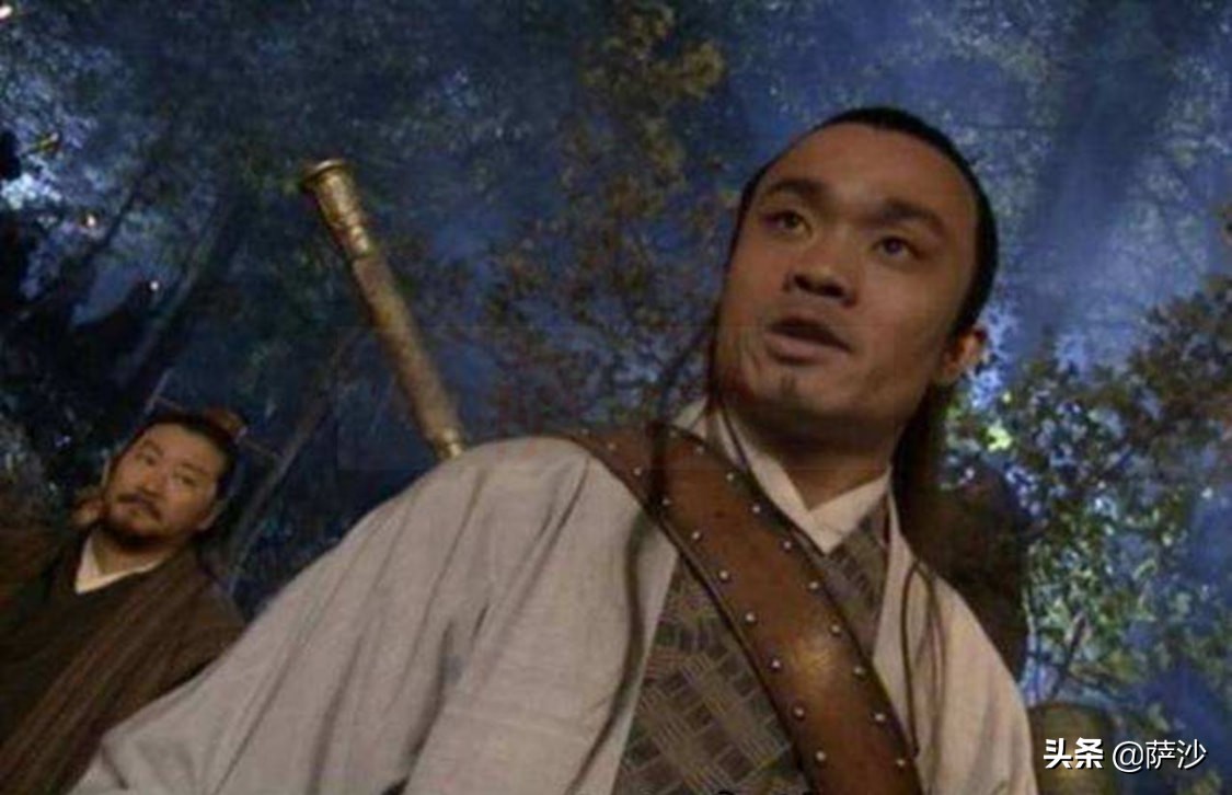 金庸小說中有哪些以為是王者,結果是青銅的人物?有十二個大弱雞