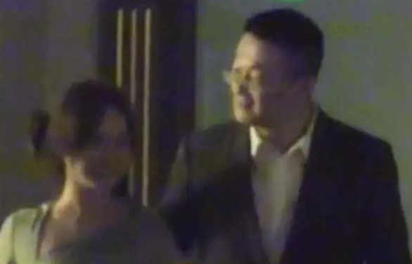 32歲出軌文章，37歲嫁給富豪丈夫，生活中的姚笛是個怎樣的人？