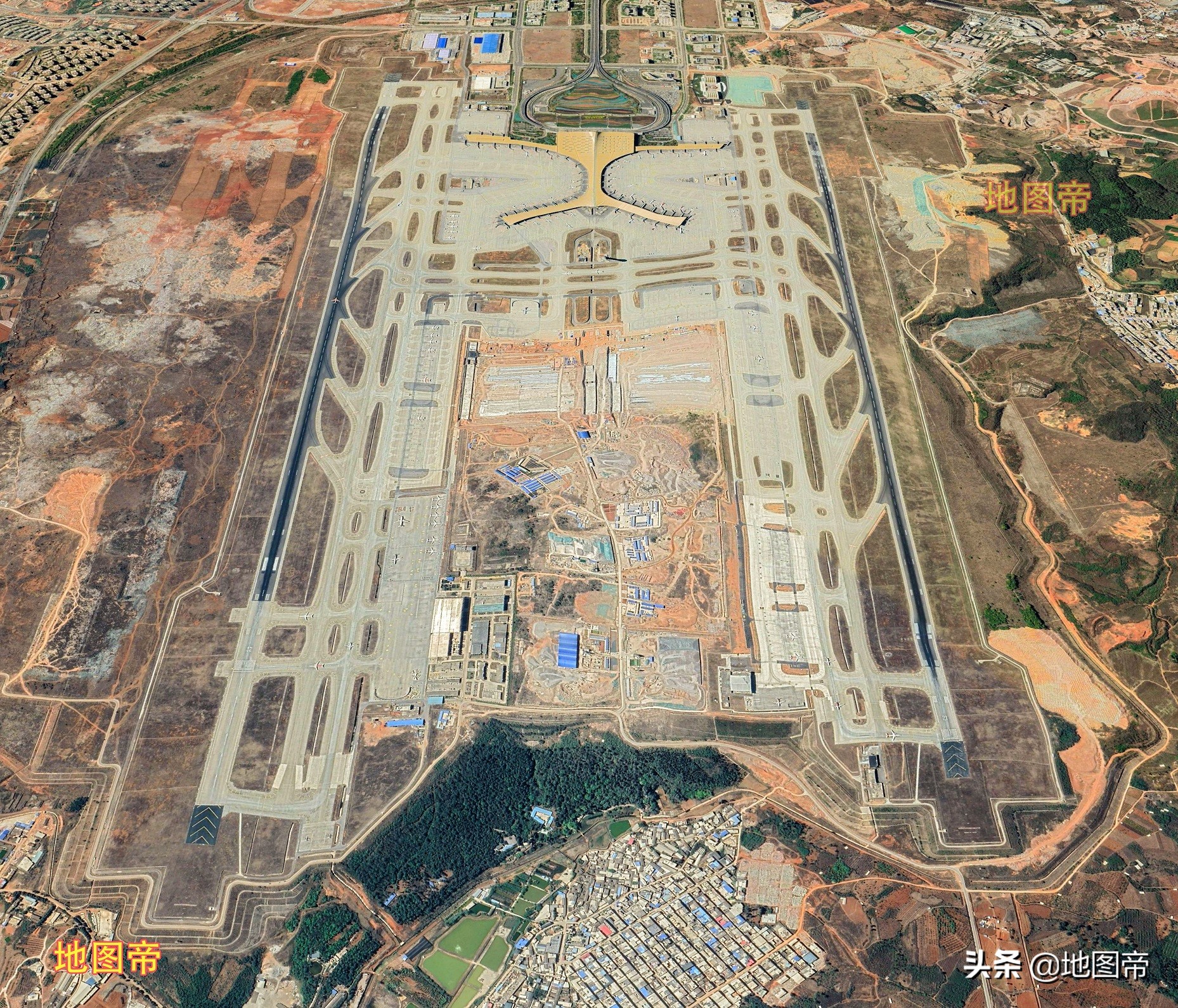 航拍昆明長水國際機場，我國第四個國家大型門戶樞紐機場