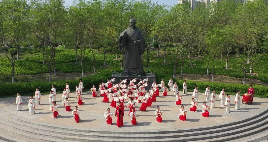 同讀經典 共誦未來——全國校園節慶日誦讀直播