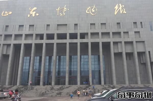濟南十大靈異事件 濟南硯池可以通往地獄之門
