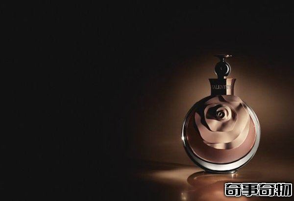 周小玲辣條尸油事件 將人的肚子破開讓油流出來 惡心至極