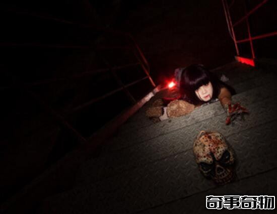 禁曲奶奶背著洋娃娃 比妹妹背著洋娃娃更恐怖 歌詞故事