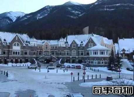 地球十大鬧鬼兇地大盤點 葡萄牙人骨大教堂 3萬尸骨堆成