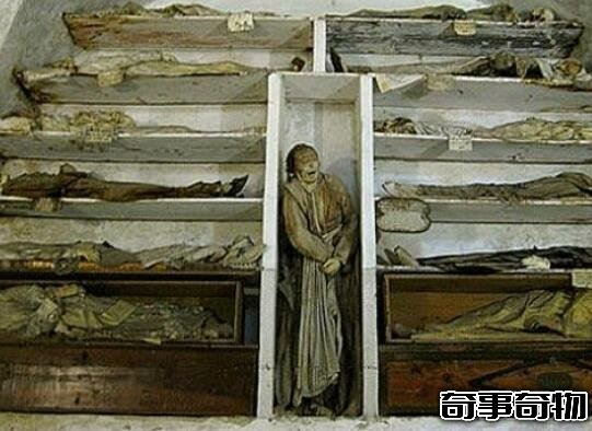 盤點全球十大驚悚地點 特魯克瀉湖橫尸遍野 成死人堆