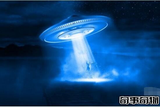 17世紀法國古幣上的UFO 硬幣上驚現盤旋在空中的飛碟