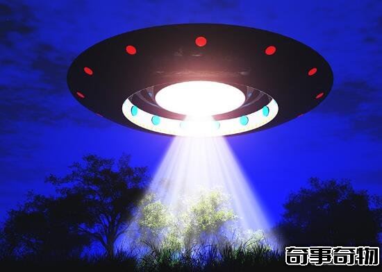 17世紀法國古幣上的UFO 硬幣上驚現盤旋在空中的飛碟