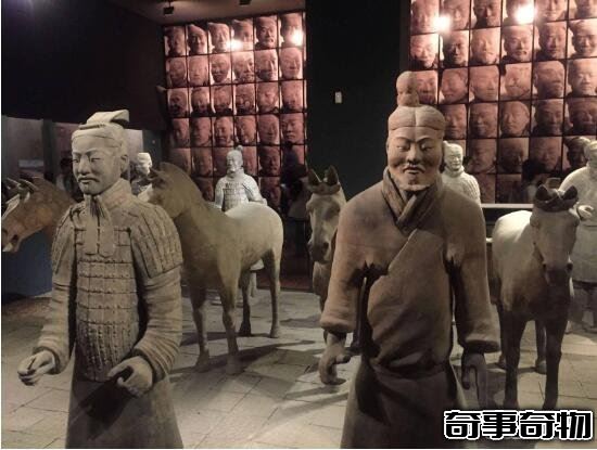 世界第八大奇跡秦陵兵馬俑 兵馬俑是真人做的嗎 陶俑制作