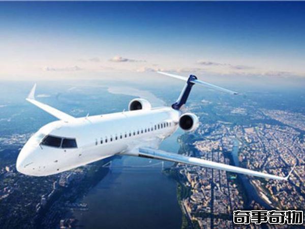飛機氣流顛簸會墜機嗎 坐飛機遇上顛簸該怎么辦