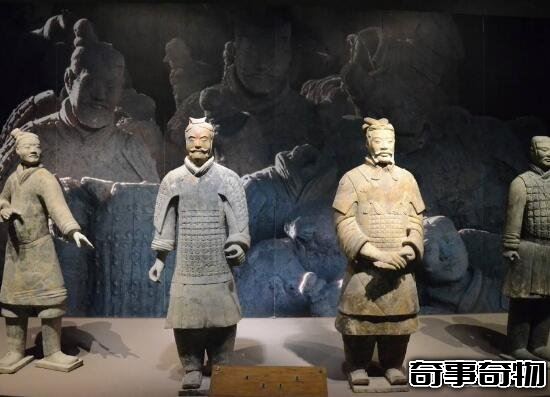 世界第八大奇跡秦陵兵馬俑 兵馬俑是真人做的嗎 陶俑制作